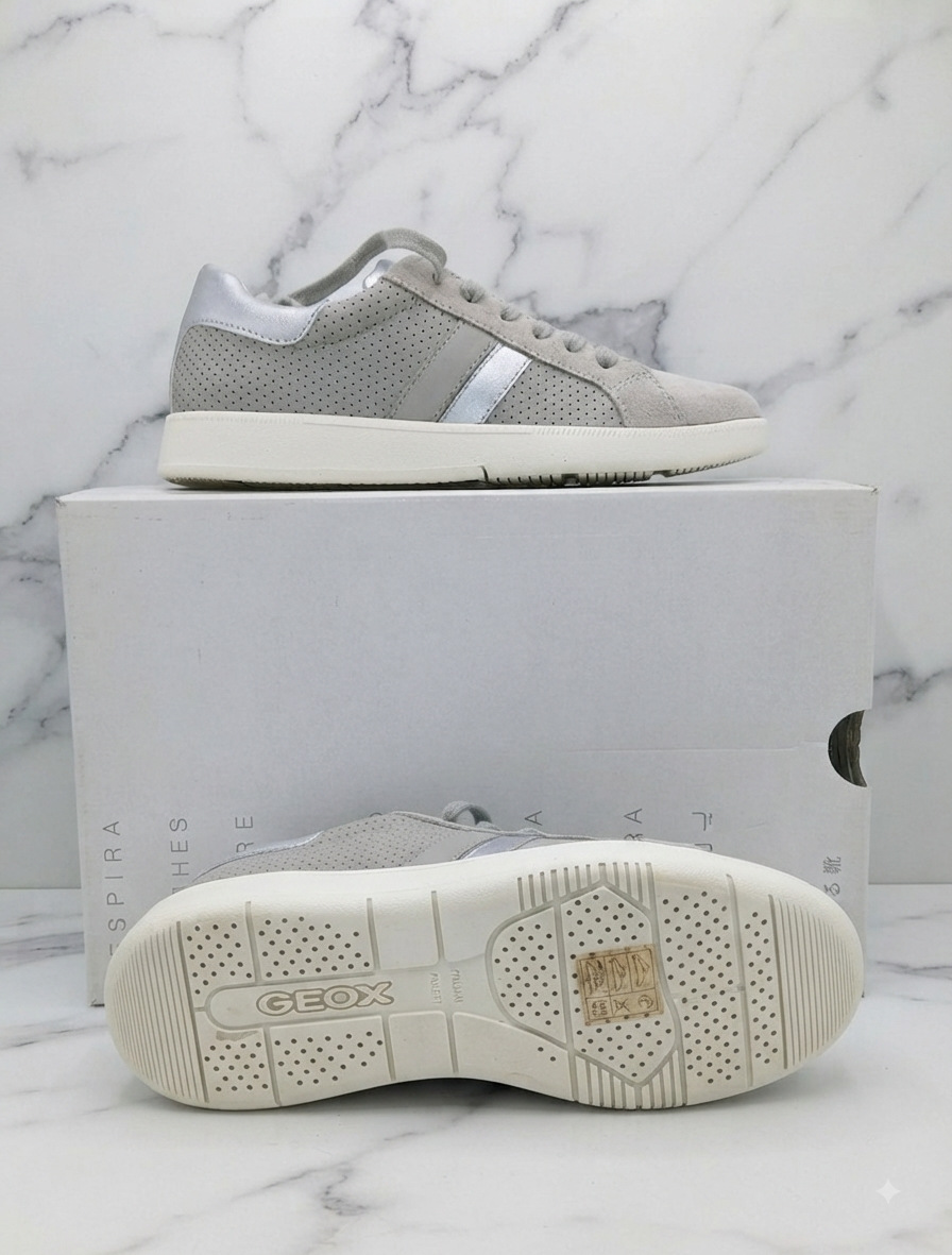 Baskets Geox gris et argent, avec boîte
