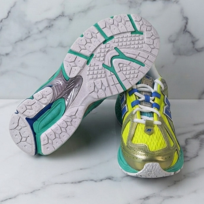 Baskets New Balance GS 1906 Alkaline Green, pointure 38 et demi, vue de profil
