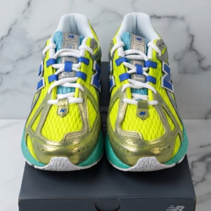 Baskets New Balance GS 1906 Alkaline Green, pointure 38 et demi, vue de face