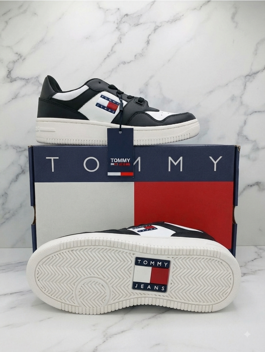 Baskets basses Tommy Jeans, coloris noir et blanc, pointure 40