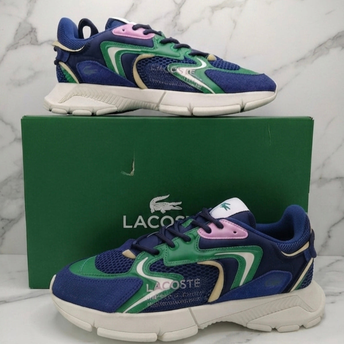 Sneakers Lacoste L003 Neo, coloris bleu marine et vert avec détails rose pâle et écru, pointure 42
