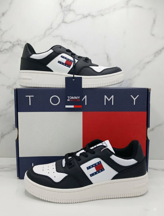 Baskets basses Tommy Jeans, coloris noir et blanc, pointure 40